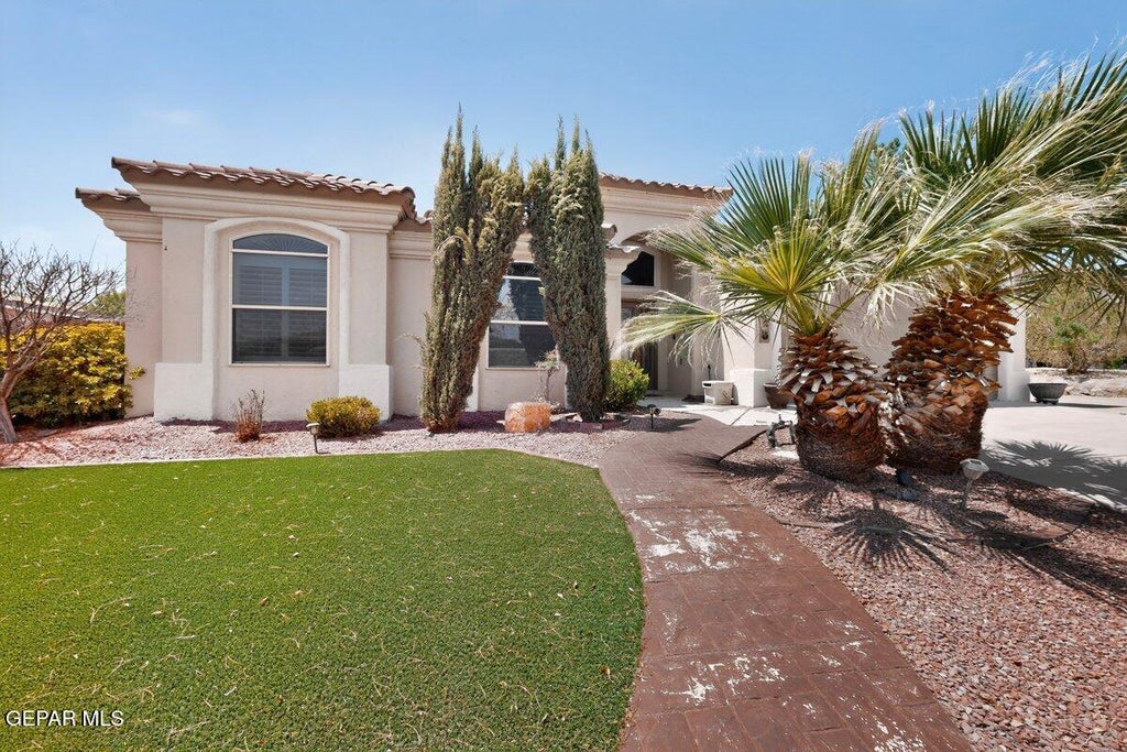 Photo of 413 EMERALD SHORE Lane, El Paso, TX 79928 (MLS # 948999)