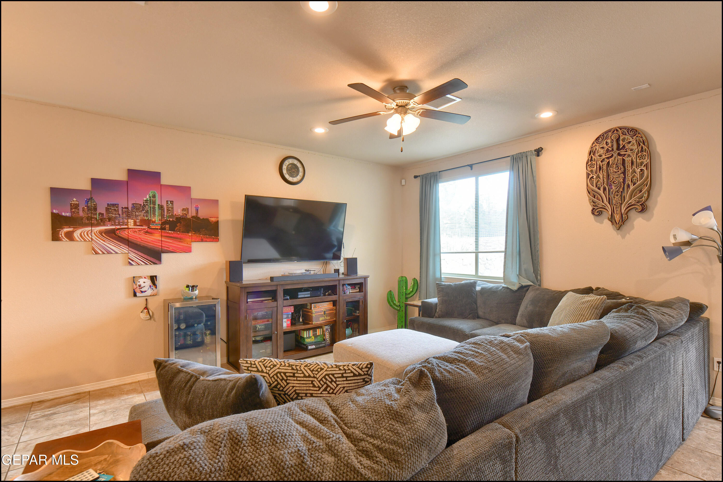 2100 ARIAN Place