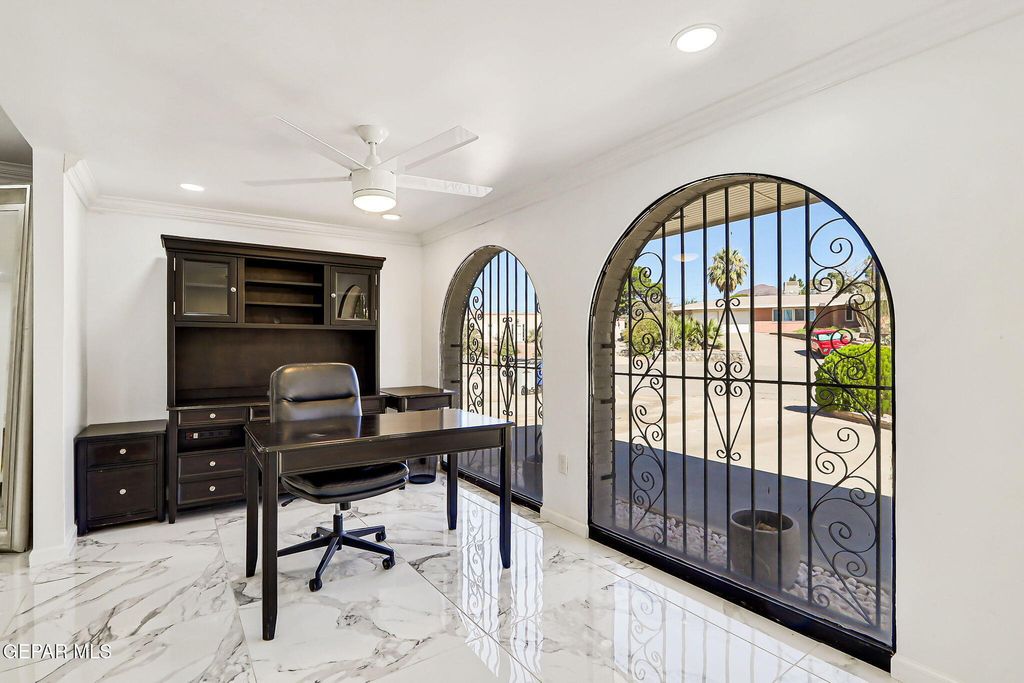 Photo of 259 Crown Point Drive, El Paso, TX 79912 (MLS # 943769)