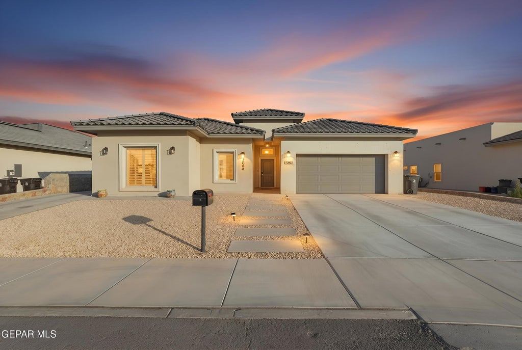 Photo of 2084 SANTA ISABELLA Street, Sunland Park, NM 88063 (MLS # 947214)