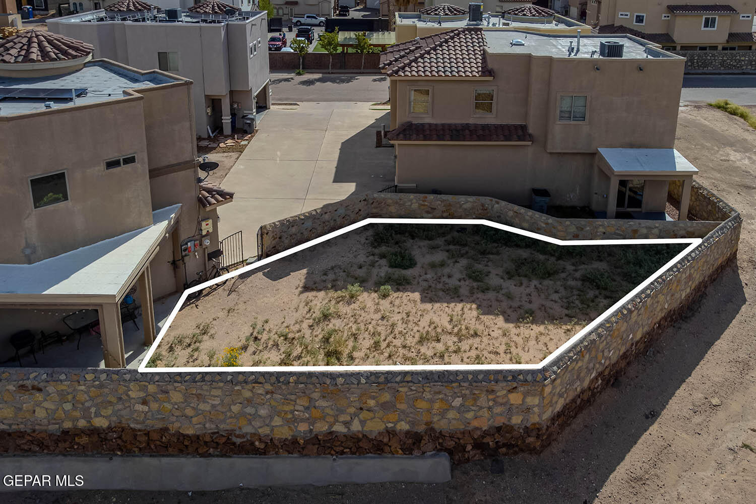 12231 Gaudi Way _ 008