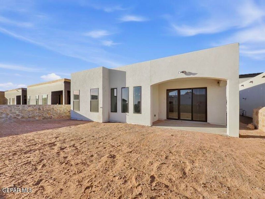 Photo of 640 Paseo De La Reina Street, El Paso, TX 79928 (MLS # 938560)