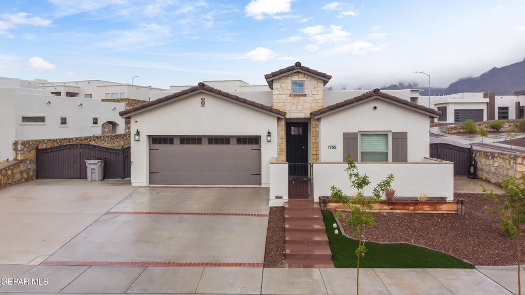 Photo of 1752 Muleshoe Drive, El Paso, TX 79911 (MLS # 933084)