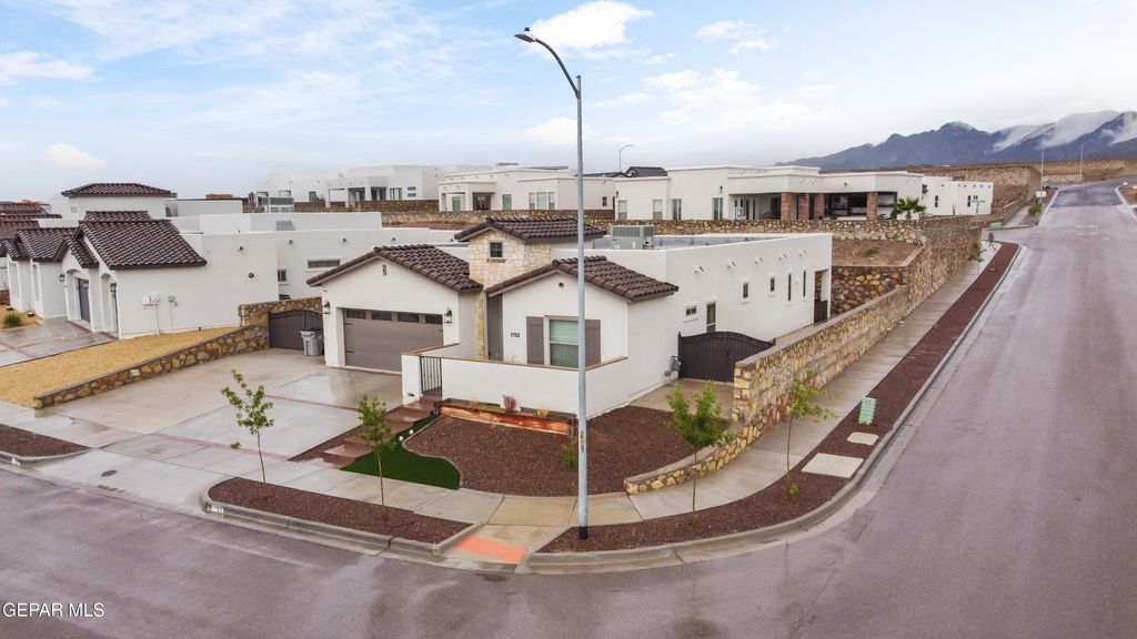 Photo of 1752 Muleshoe Drive, El Paso, TX 79911 (MLS # 933084)