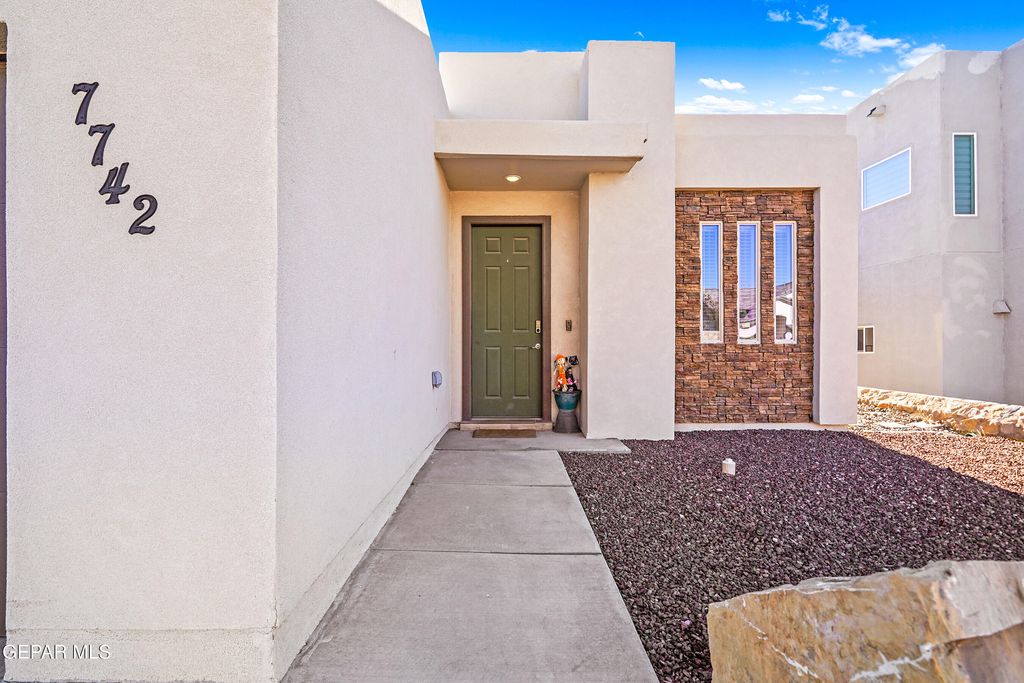 Photo of 7742 Enchanted Ridge Drive, El Paso, TX 79911 (MLS # 934622)