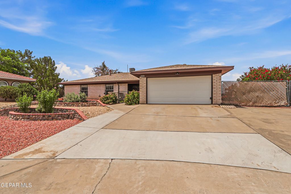 Photo of 1501 JERRY PATE Place, El Paso, TX 79935 (MLS # 946086)