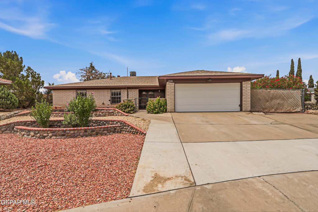 Photo of 1501 JERRY PATE Place, El Paso, TX 79935 (MLS # 946086)
