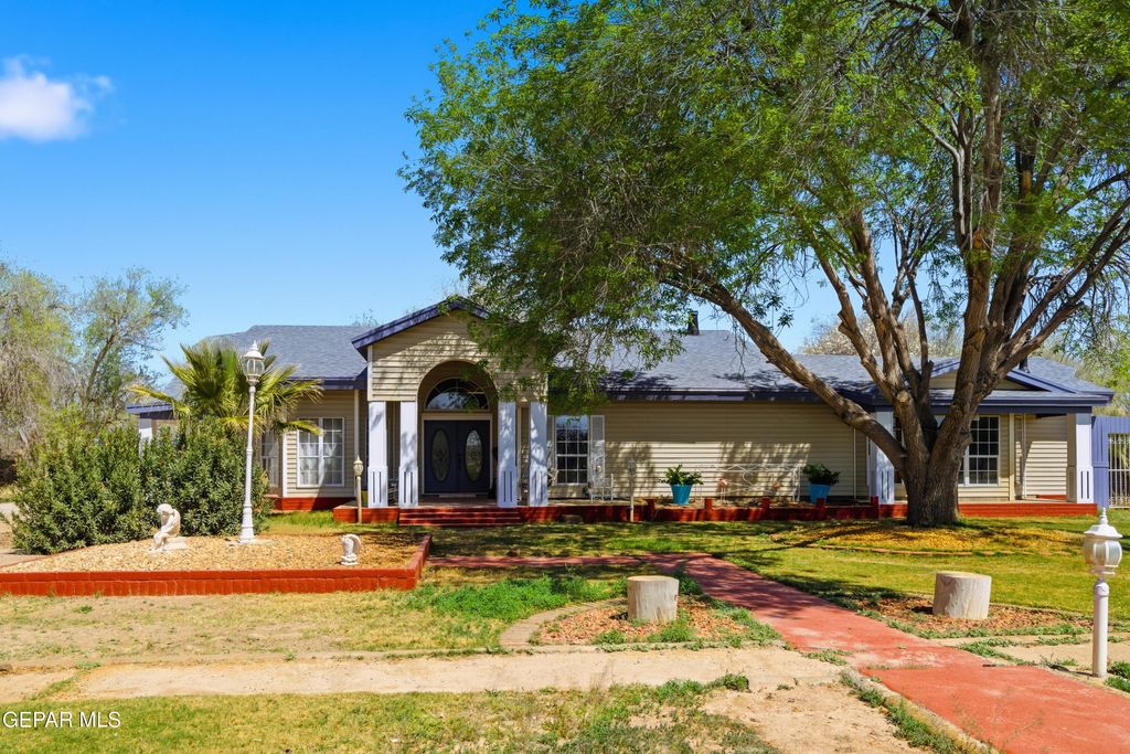 Photo of 14500 N Loop Drive, Clint, TX 79836 (MLS # 941093)