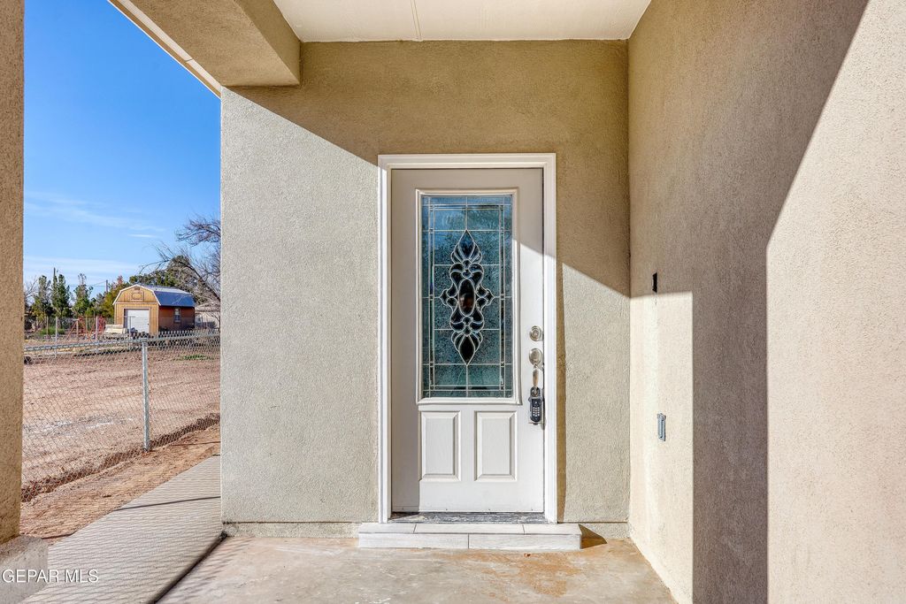 Photo of 11607 Valle Bonito Road, Socorro, TX 79927 (MLS # 939006)
