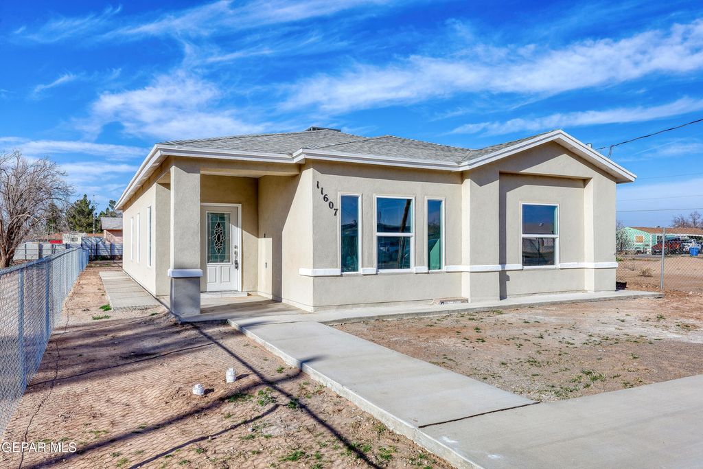Photo of 11607 Valle Bonito Road, Socorro, TX 79927 (MLS # 939006)