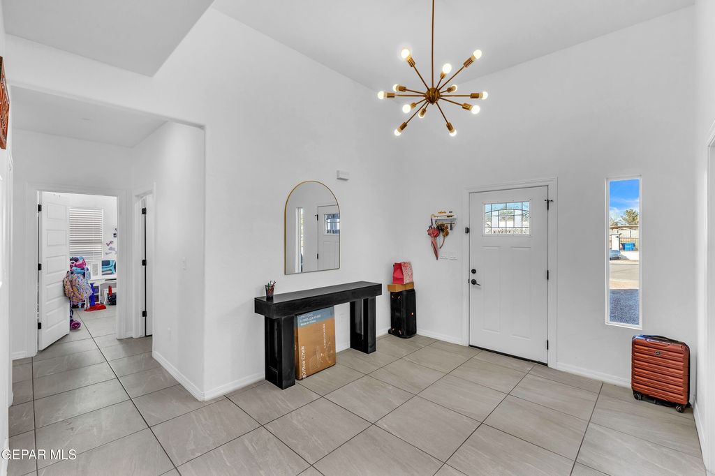 Photo of 11720 FLOR PRECIOSA, Socorro, TX 79927 (MLS # 940734)