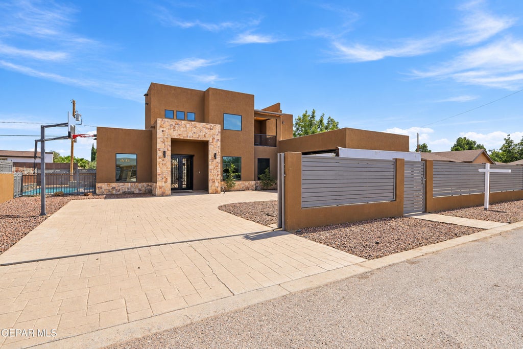 Photo of 440 SCHLEY Drive, Clint, TX 79836 (MLS # 950879)