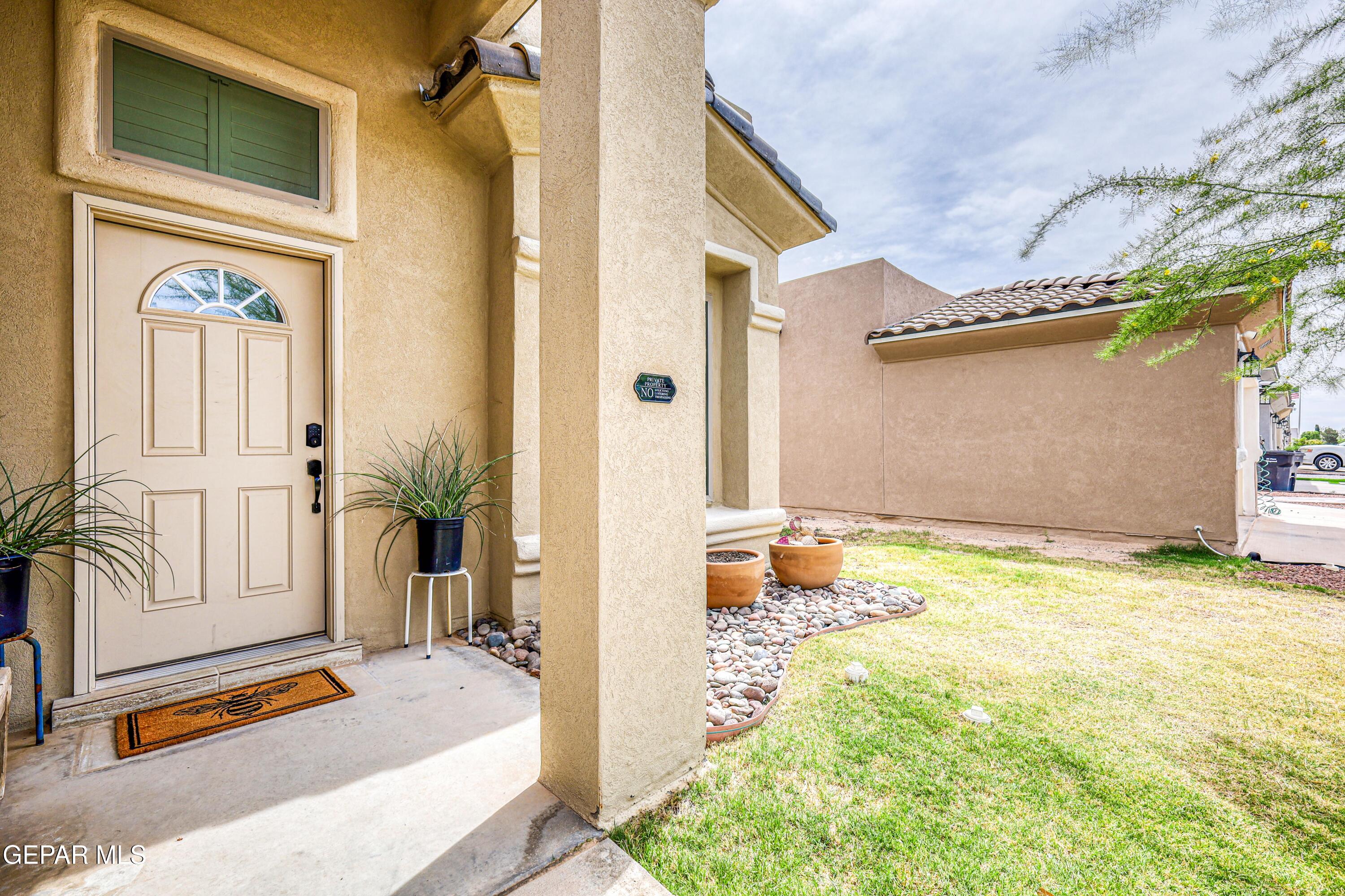 552 Paseo Dulce Avenue