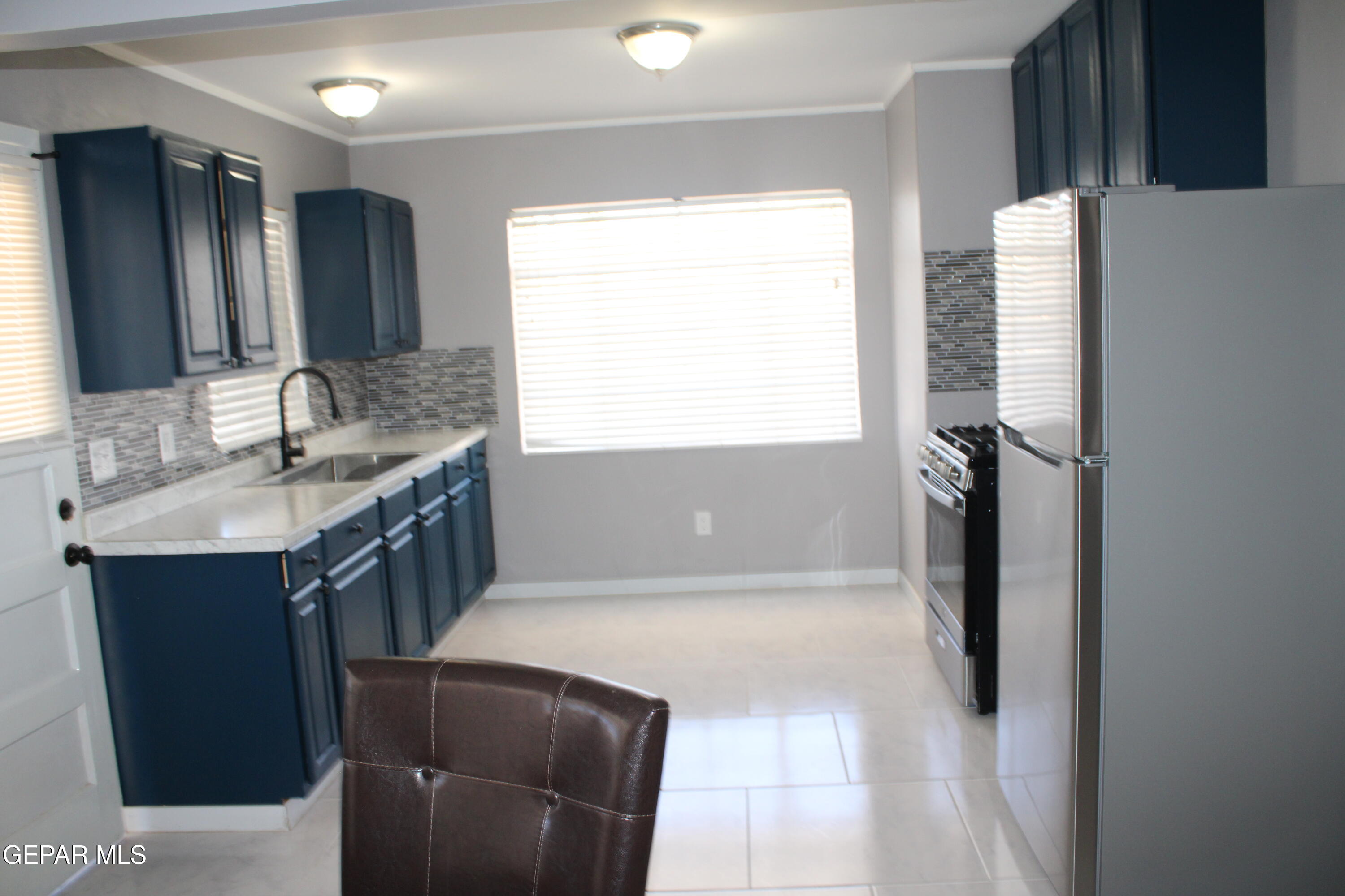 1507 DENNIS Circle