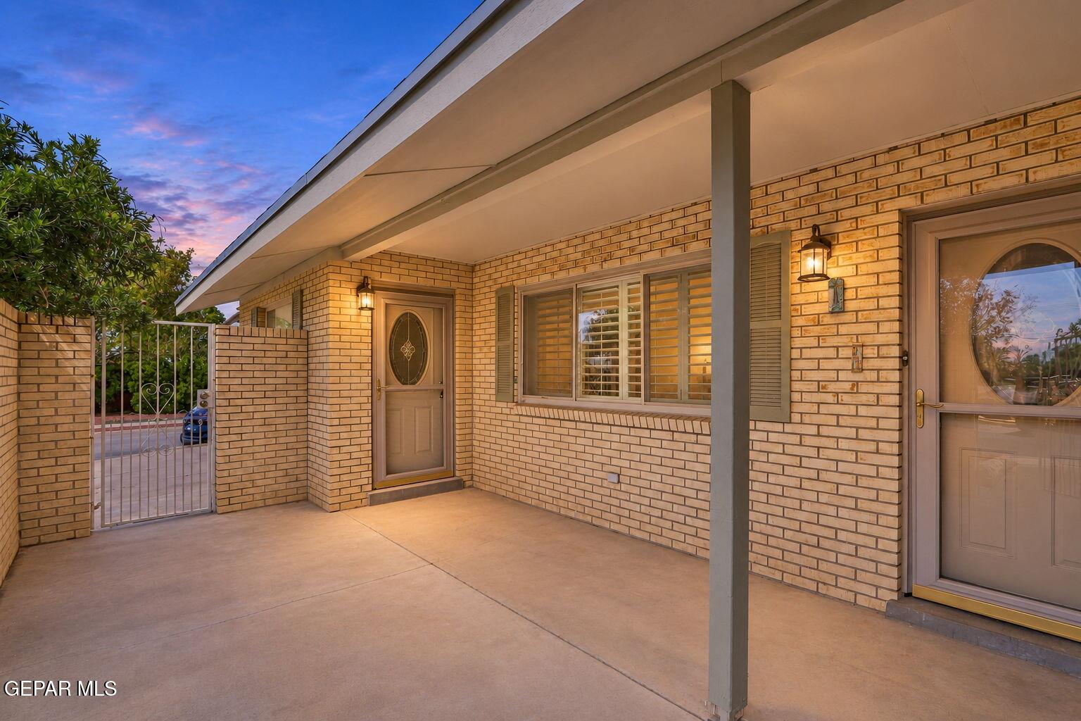 436 DE LEON Drive
