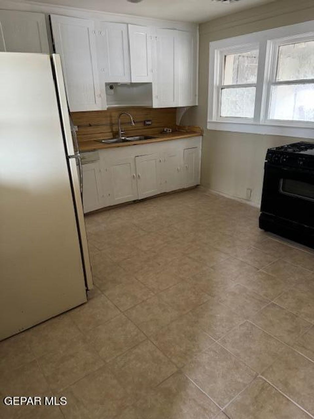 Photo of 660 Mauer Road, El Paso, TX 79915 (MLS # 943992)