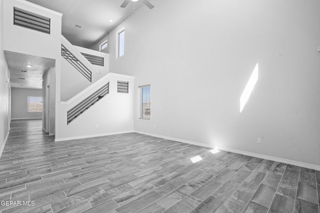 Photo of 985 Barbara Avenue, Socorro, TX 79927 (MLS # 946497)