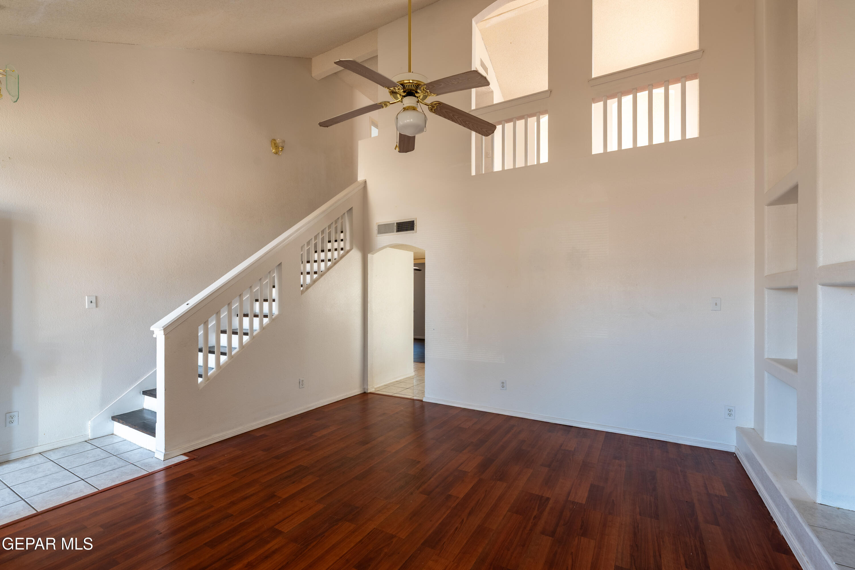 2212 TIERRA DE ORO Way
