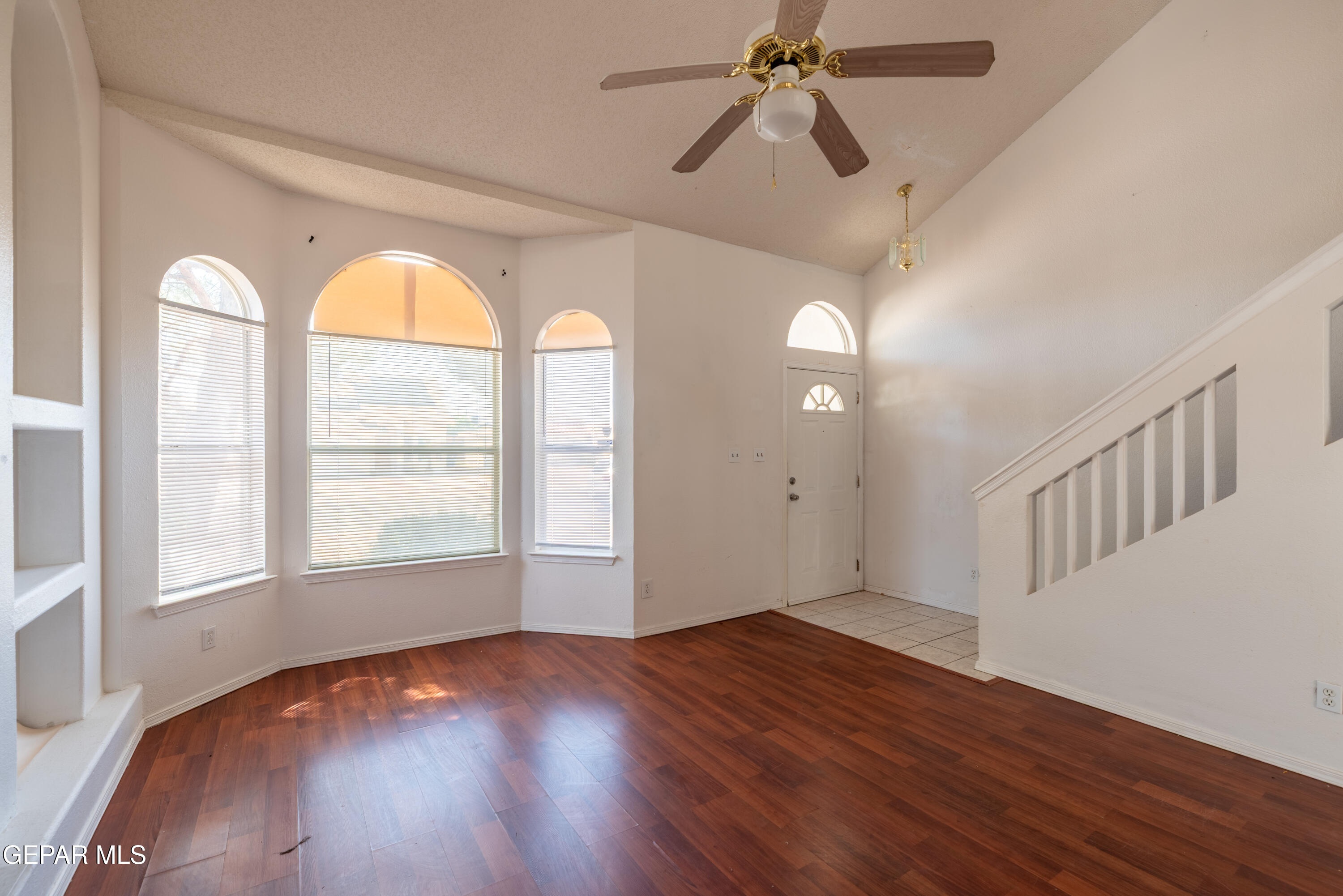 2212 TIERRA DE ORO Way