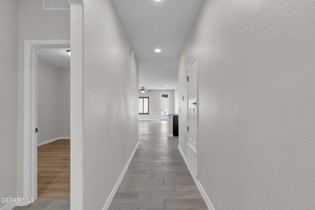 Photo of 12825 ROCK CLIFF Avenue, El Paso, TX 79928 (MLS # 940144)