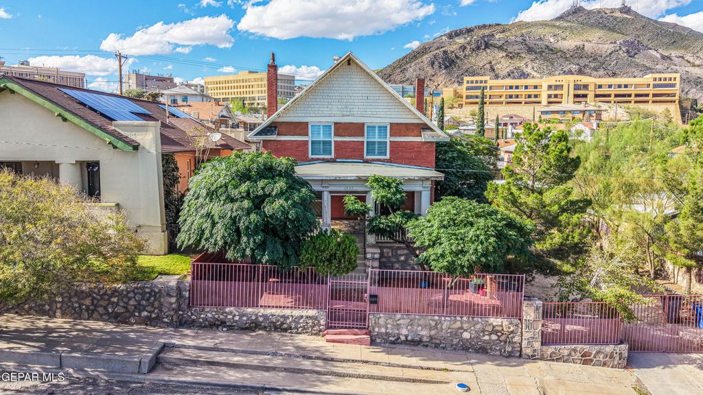 Photo of 1805 ARIZONA Avenue, El Paso, TX 79902 (MLS # 932438)