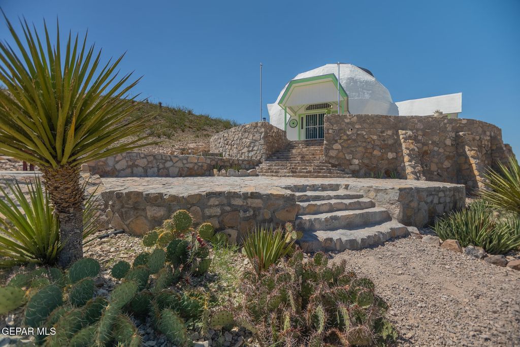 Photo of 16899 OLD BUTTERFIELD Trail, El Paso, TX 79938 (MLS # 948076)