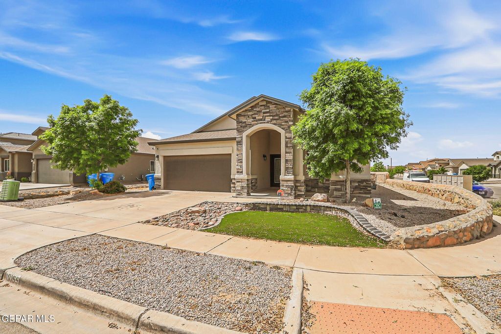 Photo of 10155 Hueco Junction Junction, Socorro, TX 79927 (MLS # 942495)