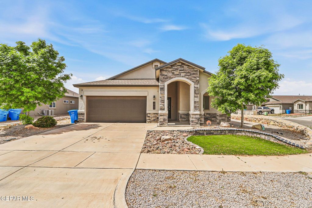 Photo of 10155 Hueco Junction Junction, Socorro, TX 79927 (MLS # 942495)