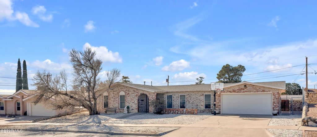 Photo of 3428 MONTRIDGE Court, El Paso, TX 79904 (MLS # 937498)
