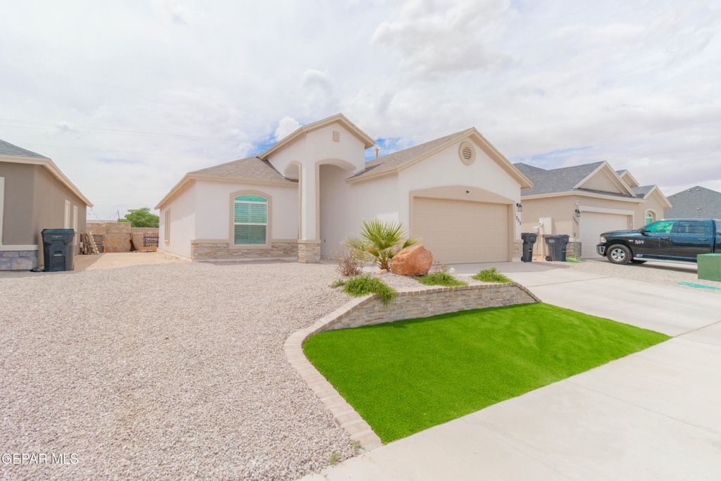 Photo of 1253 Indigo Sky Street, Horizon City, TX 79928 (MLS # 943525)