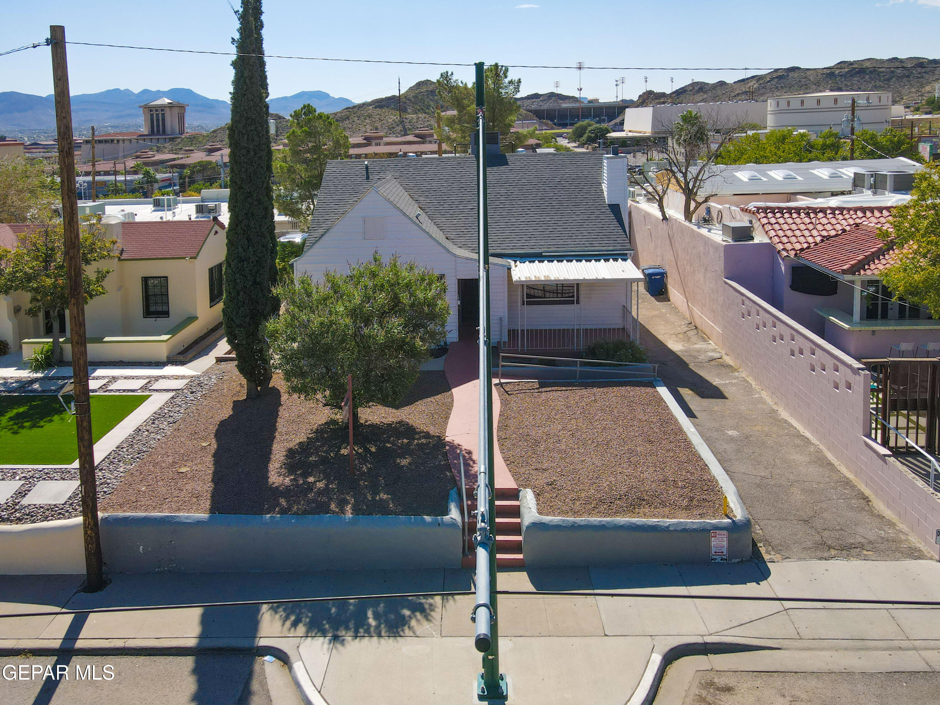 2515 N STANTON Street