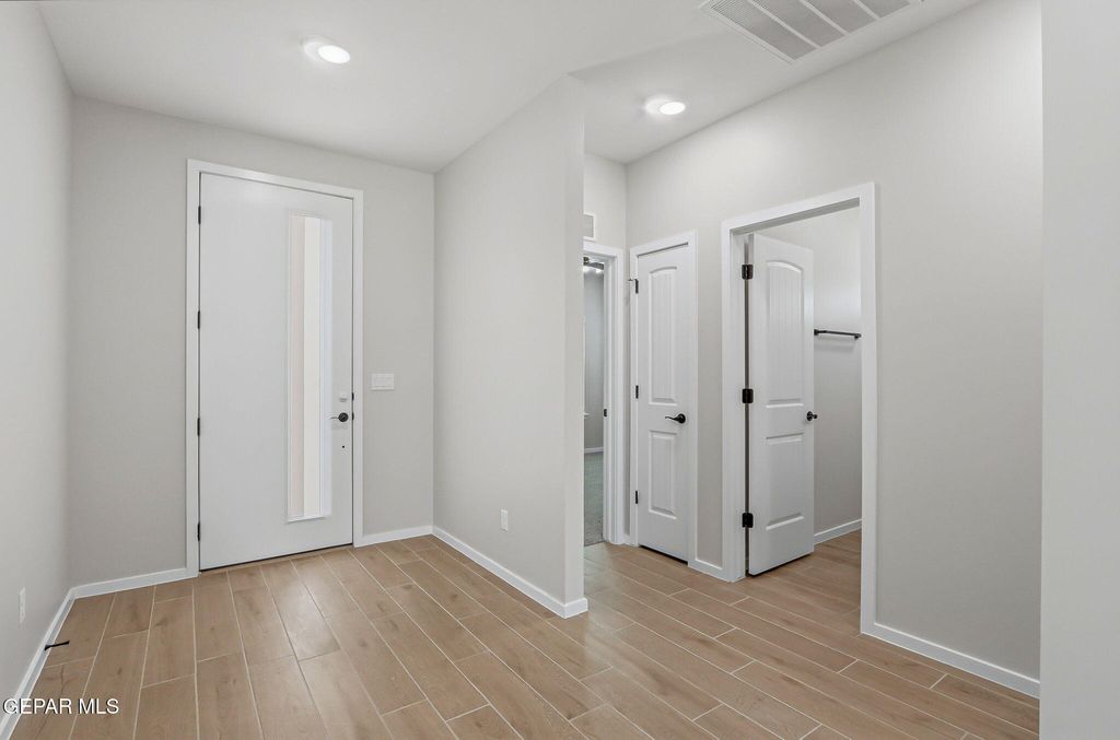 Photo of 922 Bromyard Drive, Horizon City, TX 79928 (MLS # 940585)