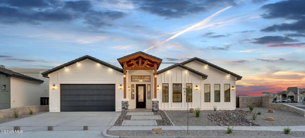 Photo of 13332 Emerald Water Court St, Horizon City, TX 79928 (MLS # 933052)