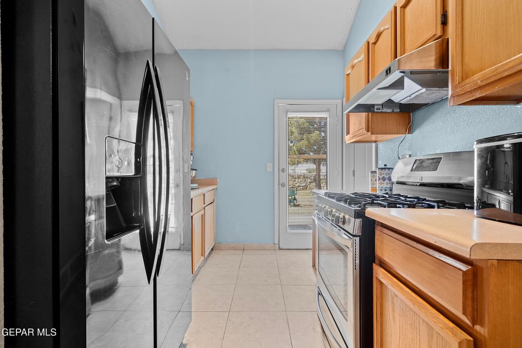 Photo of 513 BRYCE Drive, Horizon City, TX 79928 (MLS # 941096)