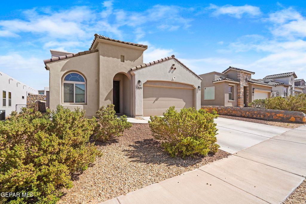 Photo of 13001 Tryne Way, Horizon City, TX 79928 (MLS # 941463)