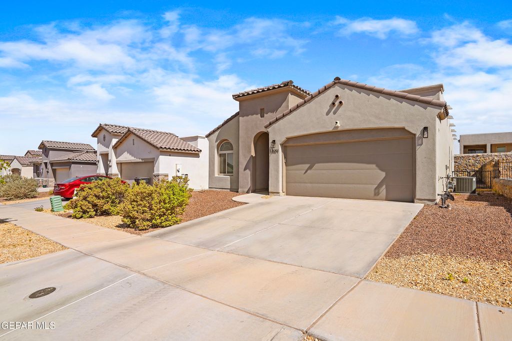 Photo of 13001 Tryne Way, Horizon City, TX 79928 (MLS # 941463)