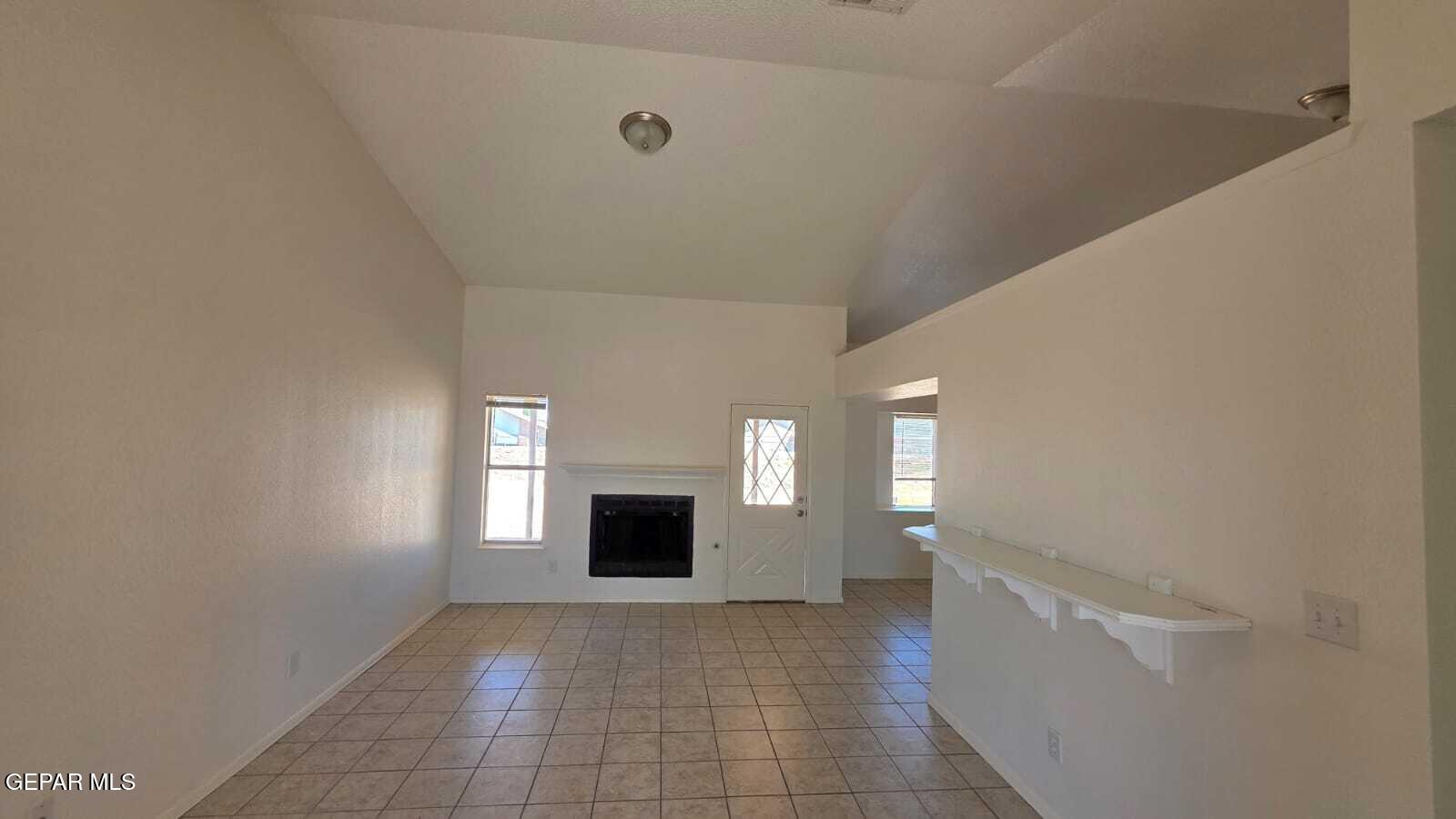 1529 PLAZA VERDE Drive