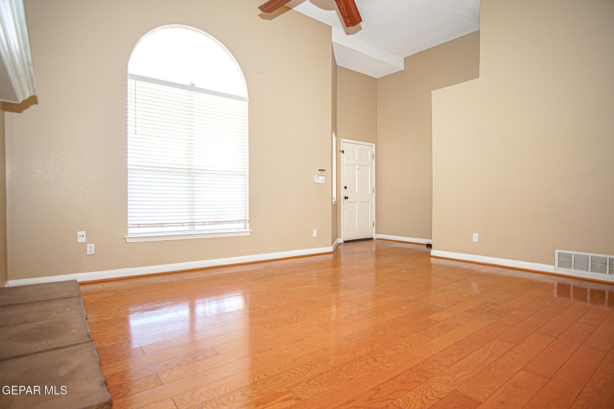 1316 DESIERTO AZUL Drive