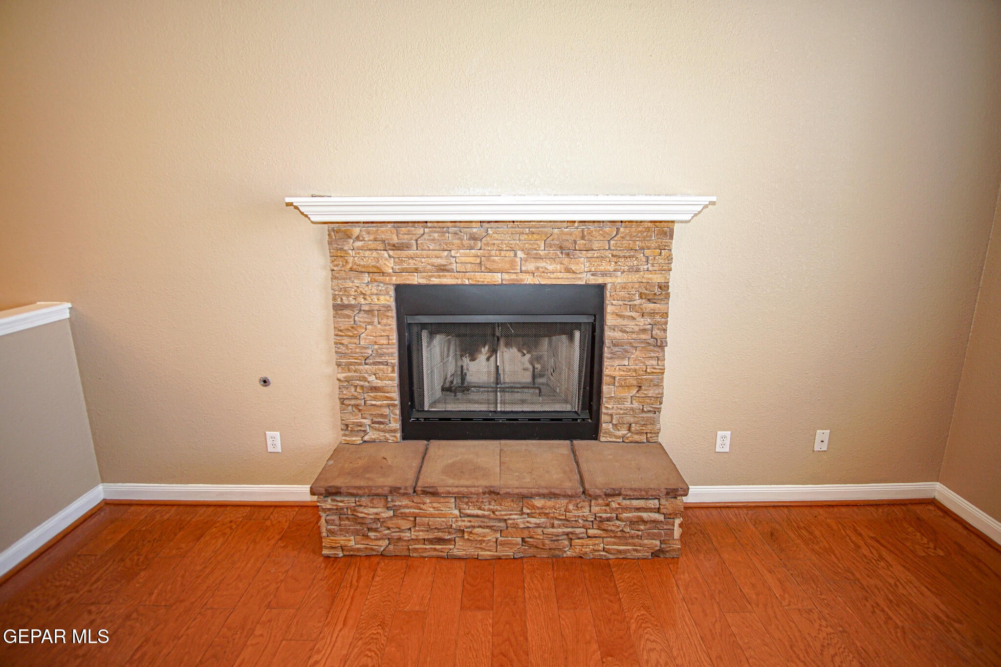 1316 DESIERTO AZUL Drive
