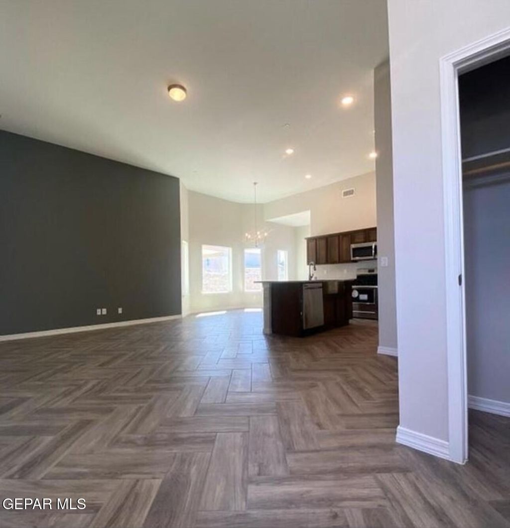 Photo of 6031 Summer Ridge, Sunland Park, NM 88008 (MLS # 935477)