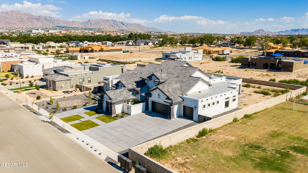Photo of 410 Del Rio View Drive, El Paso, TX 79932 (MLS # 950522)
