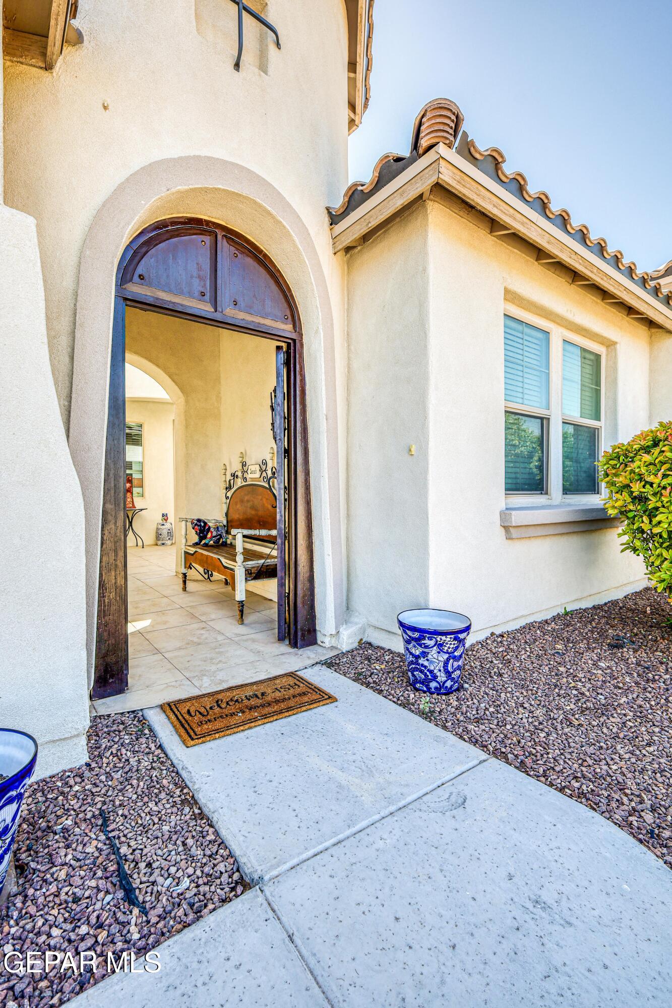 5892 VALLE SONAR Avenue