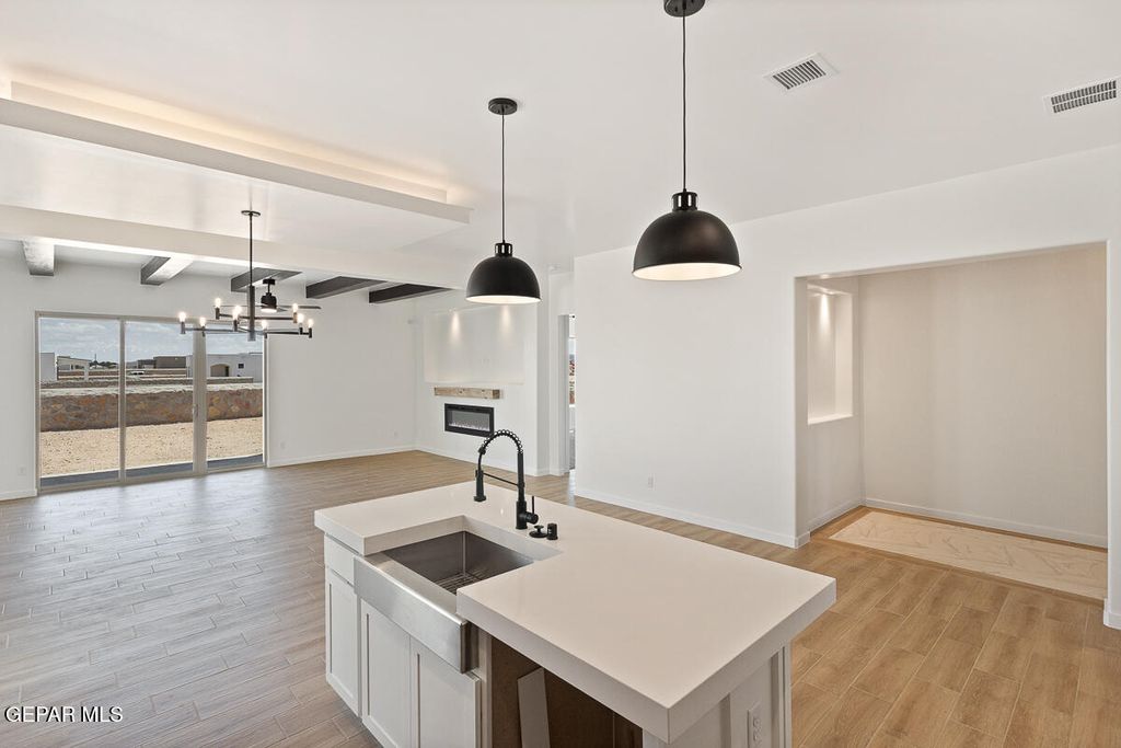 Photo of 13924 Paseo Honor Court, Horizon City, TX 79928 (MLS # 931049)