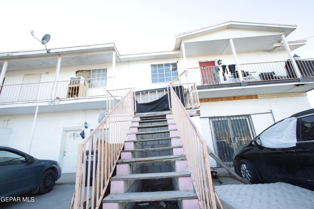 Photo of 109 5th Street SE, Fabens, TX 79838 (MLS # 941099)