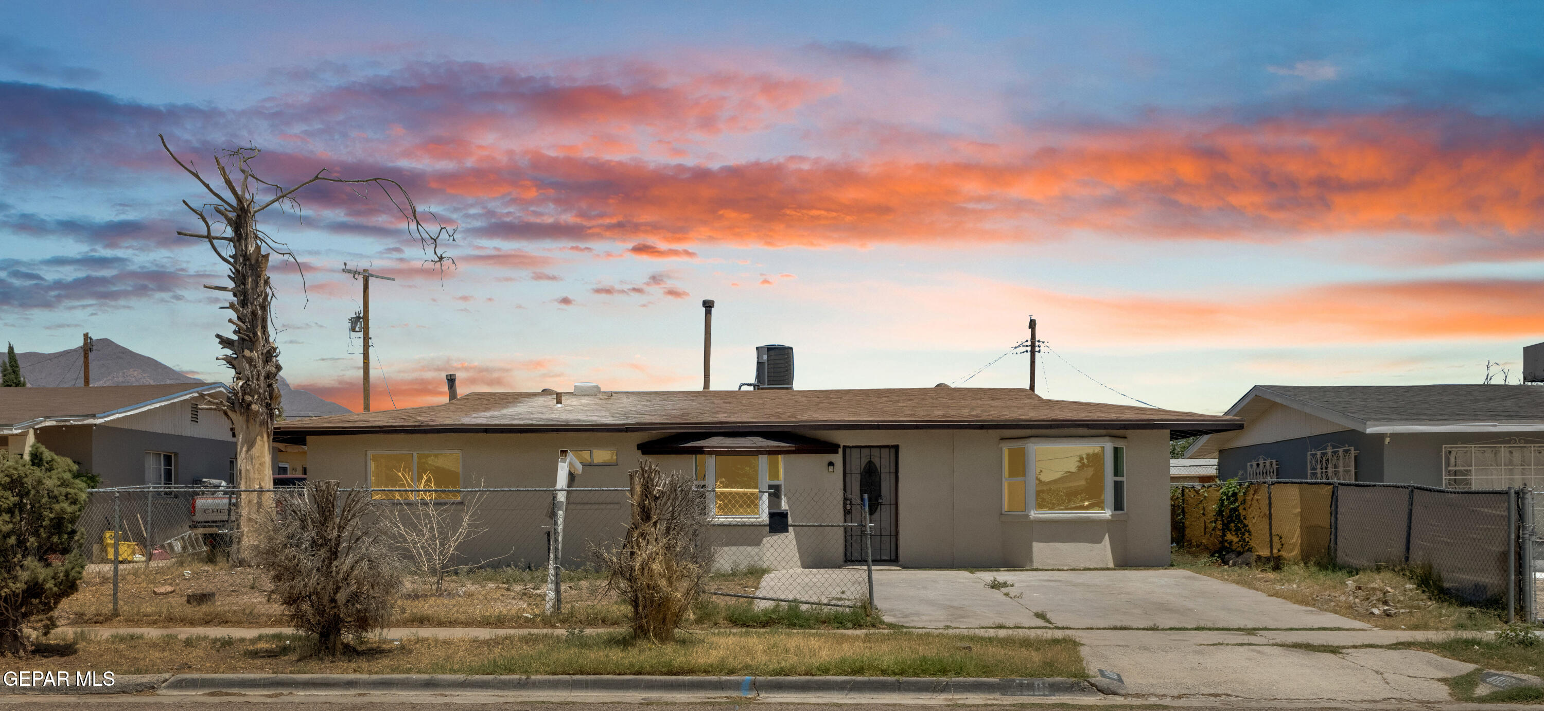 Photo 1 of 47 — 4801 CHISOS Lane, El Paso, TX 79904