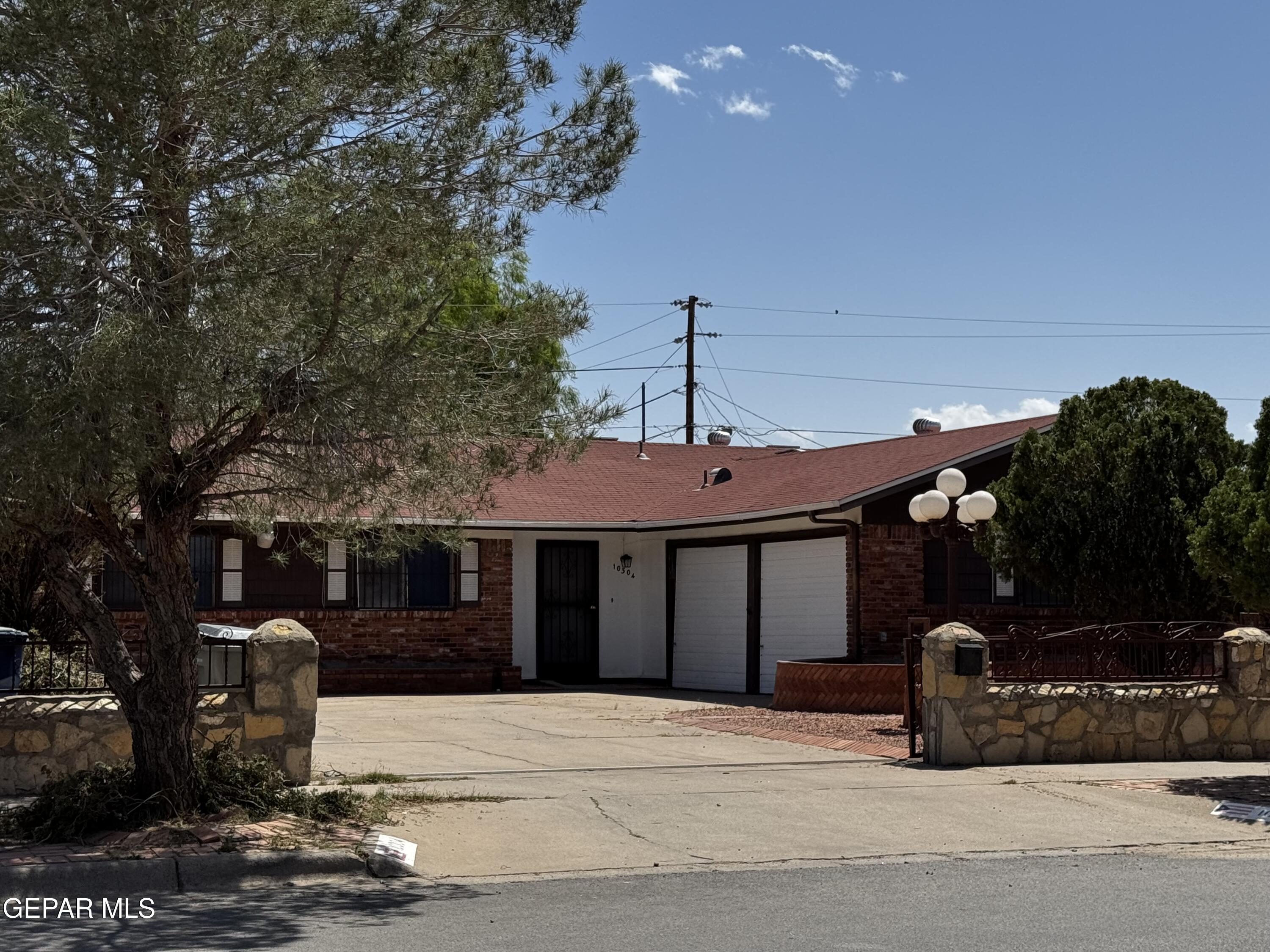 10304 BLACKWOOD Avenue