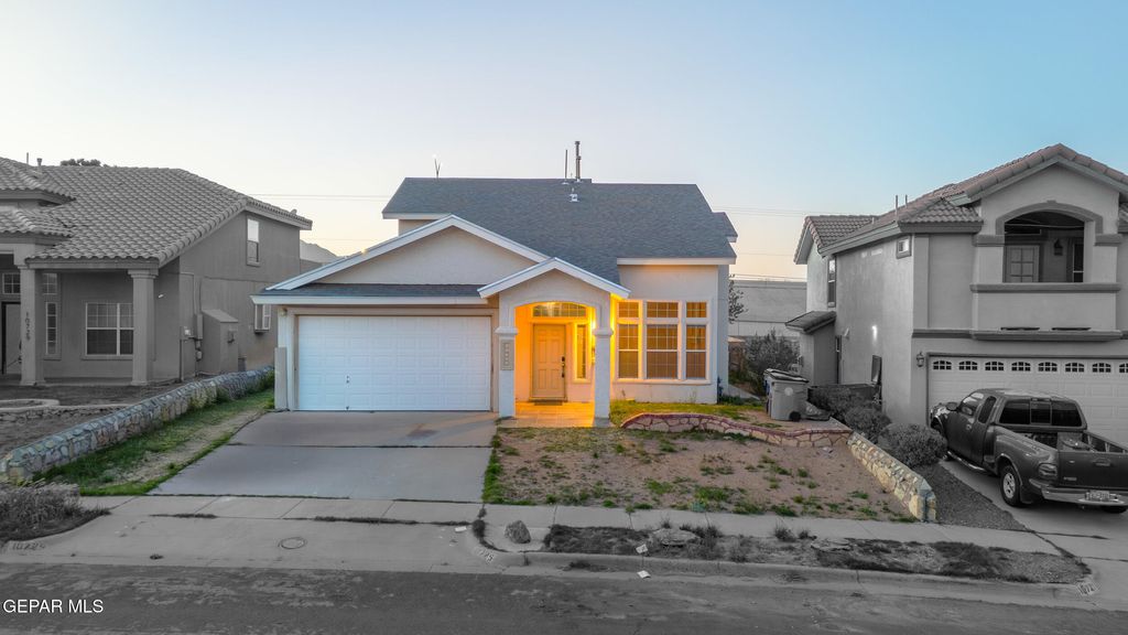Photo of 10725 PLEASANT SAND Drive, El Paso, TX 79924 (MLS # 940641)