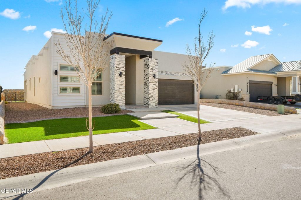 Photo of 14724 TIERRA BETANCOURT Place, El Paso, TX 79938 (MLS # 939899)