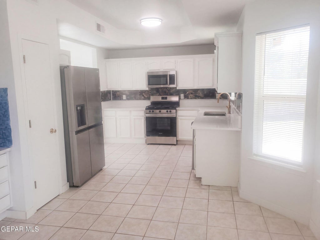 Photo of 4601 LOMA LINDA Circle, El Paso, TX 79934 (MLS # 951210)