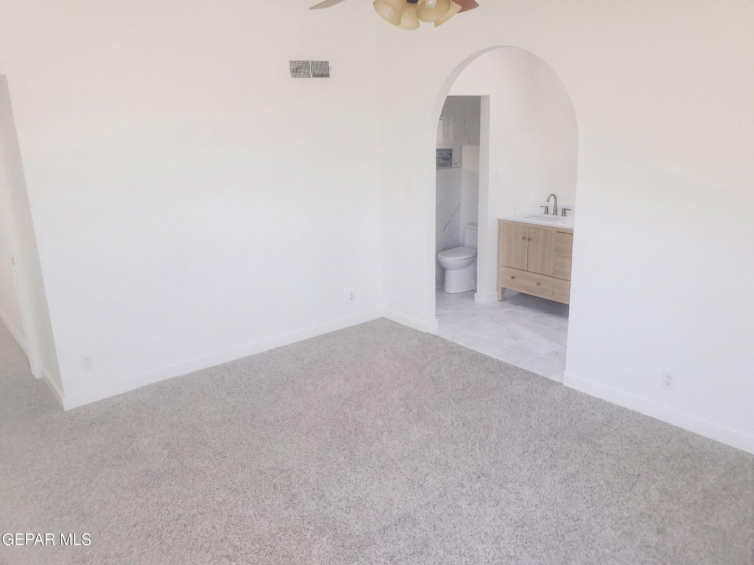 4601 LOMA LINDA Circle